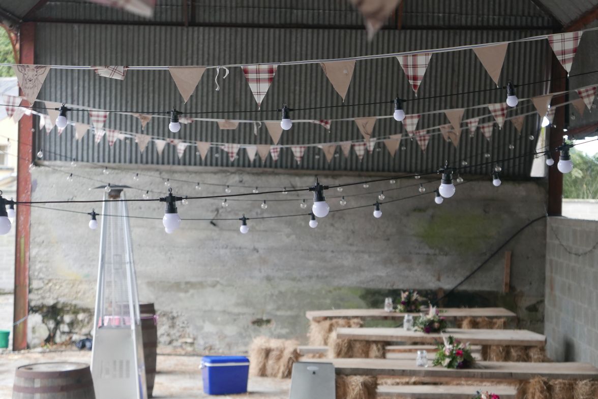 Hay barn decorated for the party